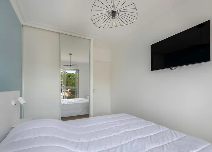 Apartment Sejour Vue Pour 4 - 20m De *