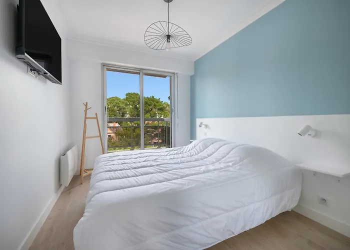 Apartment Sejour Vue Pour 4 - 20m De *