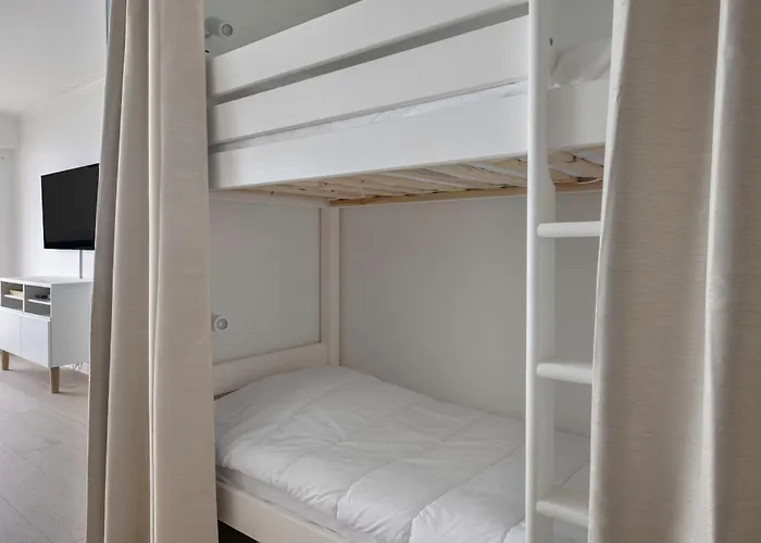 Apartment Sejour Vue Pour 4 - 20m De *